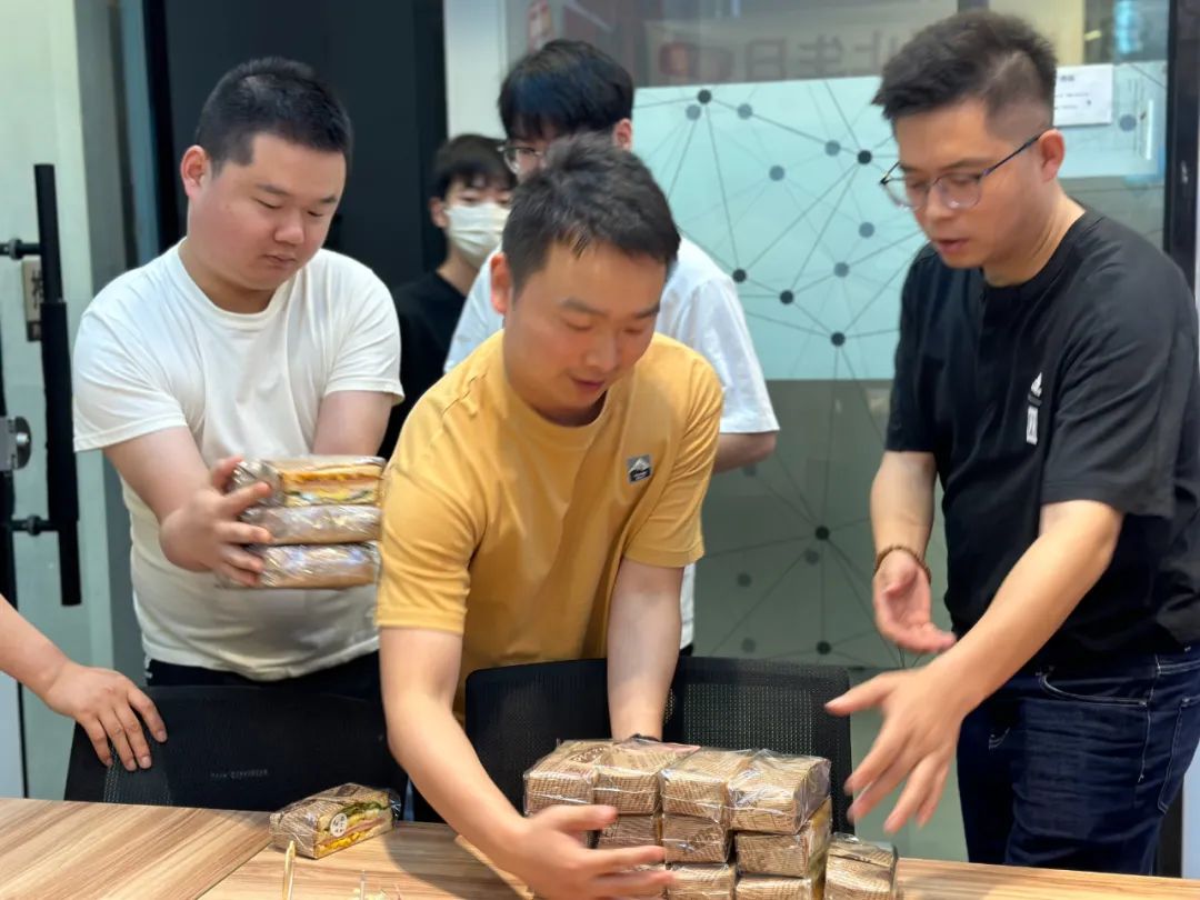 15_1080 �� 810_109 KB.jpg