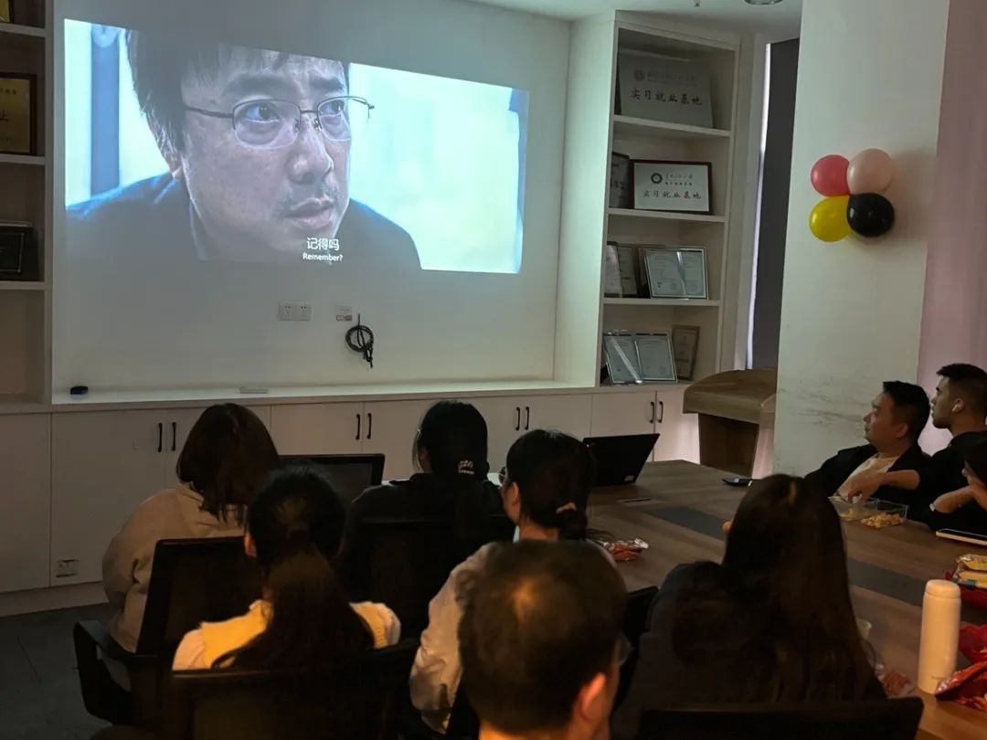 25_1080 �� 810_71.8 KB.jpg